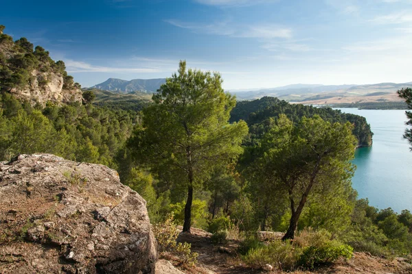 Malaga Španělsko: jezerní oblasti poblíž Gobantes — Stock fotografie