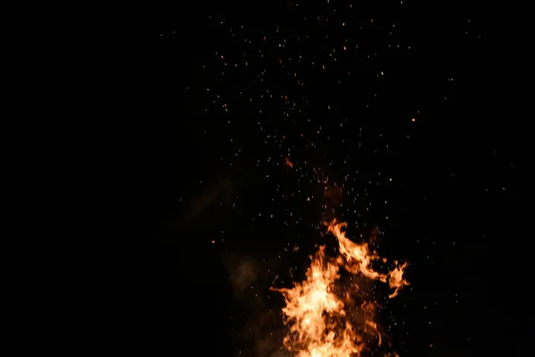 Fire Firewood Ground Red Flames Black Background Beautiful Sparks — Stock Photo, Image