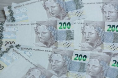 200 reais banknotun görüntüsü.