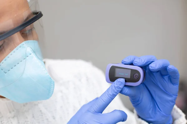 Oximeter Monitoring Oxygen Saturation Oxygen Covid — Stock Photo, Image