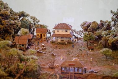  Brasil Nota 10 Müzesi, Passo Quatro 'da, Minas Gerais' in güneyinde yer almaktadır. Kasaba 16 binden biraz fazla nüfusa sahip ve dağların ortasında olmasına rağmen.