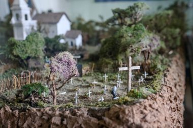  Brasil Nota 10 Müzesi, Passo Quatro 'da, Minas Gerais' in güneyinde yer almaktadır. Kasaba 16 binden biraz fazla nüfusa sahip ve dağların ortasında olmasına rağmen.