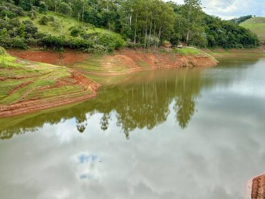 Su rezervuarındaki su krizi, temiz suyla birlikte doğanın bulanık bir geçmişi var..
