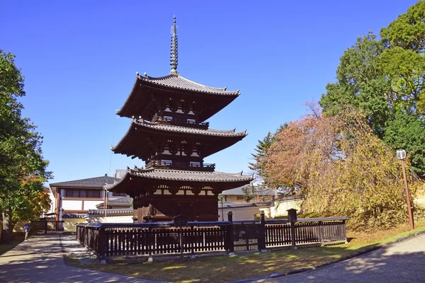 Τρεις χιλιοτραγουδισμένος παγόδα του Kofukuji ναού, Νάρα, Ιαπωνία — Φωτογραφία Αρχείου