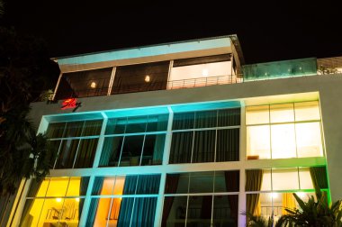 Gökyüzü otel Phuket - Önden Görünüm