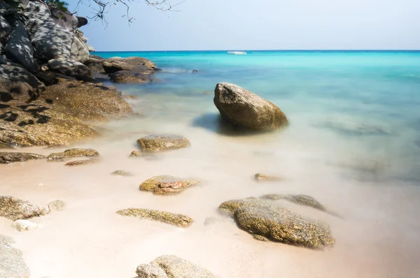 ラチャ島、プーケットのビーチ — ストック写真