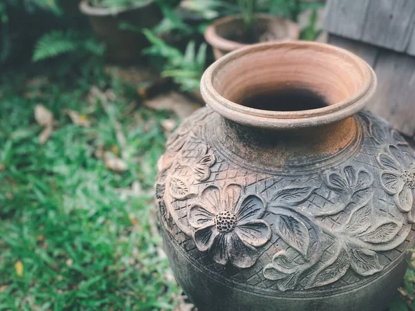 在泰国 古董装饰品在家庭 餐馆或花园中很流行 用来装饰房子或餐馆 为它们创造美感 — 图库照片