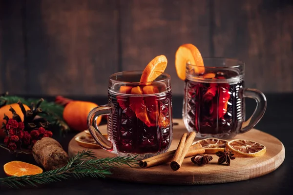 Hot Mulled Wine Glass Cup Warm Winter Drink Spices Fruits — Stock Photo, Image