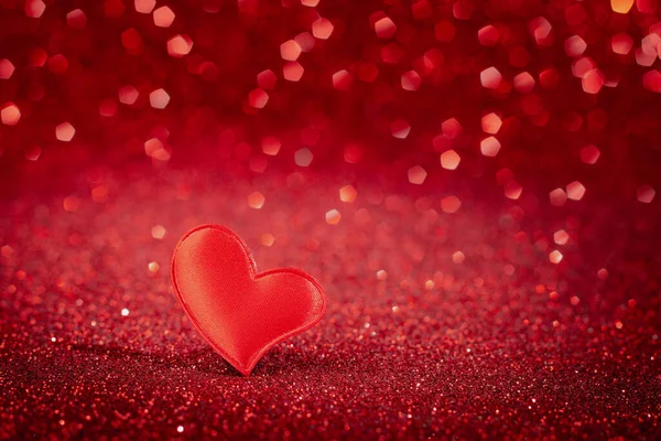 Niedliches Rotes Herz Zum Valentinstag Auf Bokeh Hintergrund Grußkarte Platz — Stockfoto