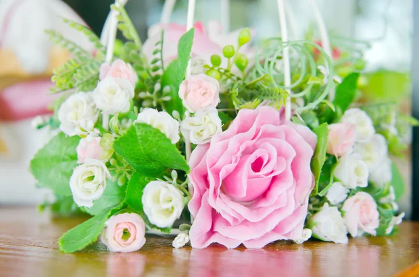 Bos van bloemen regeling voor decoratie — Stockfoto