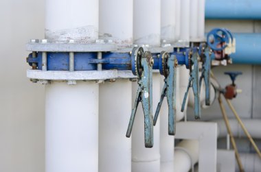 Üzerinde Kelebek vanalar dizi su boru tedarik