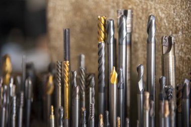 CNC değirmen makinesi için kullanılan katı karpit bitiş değirmeni araçlarının koleksiyonu. Makine merkezi için kesme aracı.