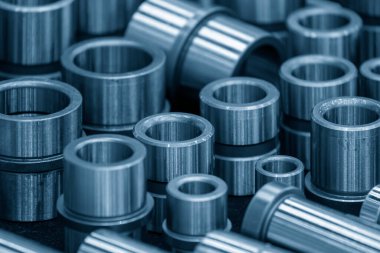 Çelik çalıların yedek parçaları ölmek için kullanılıyor. Ölme üretim sürecinin standart parçası.