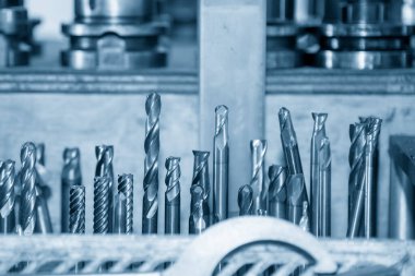 CNC değirmen makinesi için kullanılan katı karpit bitiş değirmeni araçlarının koleksiyonu. Makine merkezi için kesme aracı.