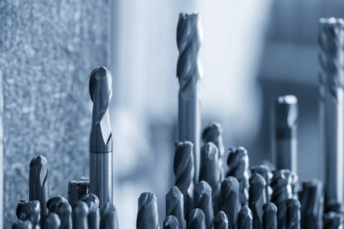 CNC değirmen makinesi için sağlam karpit bitiş değirmeni araçlarının koleksiyonu. Makine merkezi için kesme aracı.