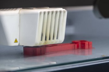 3D yazıcı, örnek model prototipinin çıktısını aldı. Hızlı prototip 3D yazıcı ile yüksek teknoloji Bilgisayar Yardımı Üretim süreci.