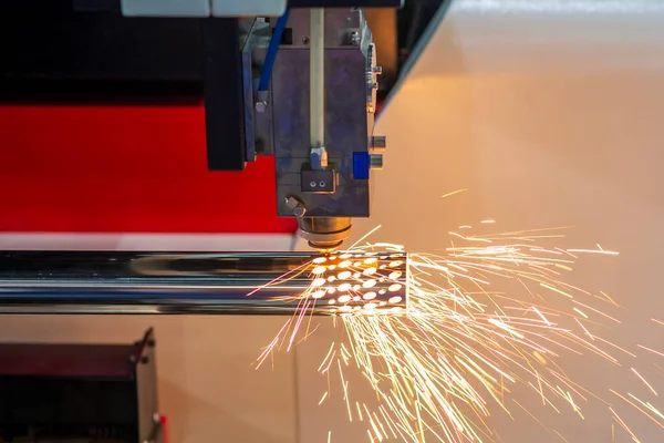 Máquina Corte Laser Fibra Cortando Controle Tubo Aço Inoxidável Pelo — Fotografia de Stock