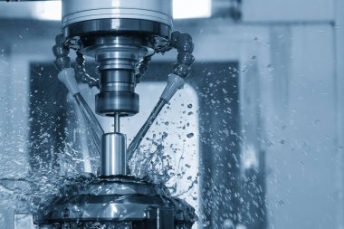 CNC değirmen makinesi, kabuk kalıplarını yağ soğutma metoduyla kesiyor. Kalıplar ve ölenler, makine merkezi tarafından katı top son değirmeni araçlarıyla üretiliyor..