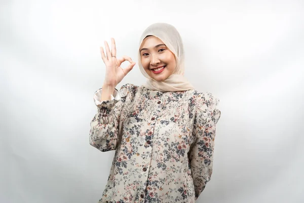 Bonita Jovem Asiático Muçulmano Mulher Sorrindo Confiante Entusiasmado Alegre Com — Fotografia de Stock