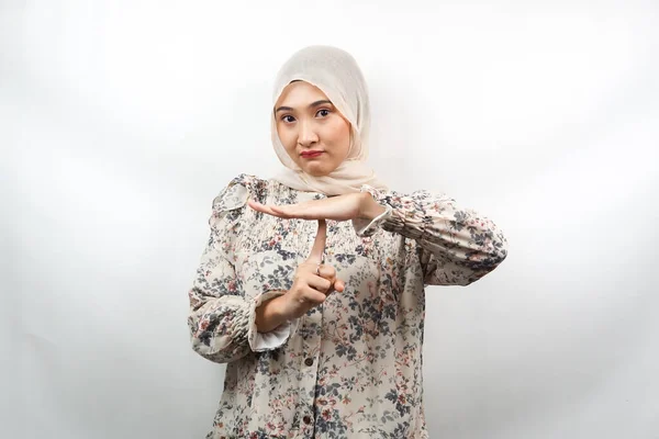 Mooie Aziatische Jonge Moslim Vrouw Met Hand Tonen Stop Teken — Stockfoto