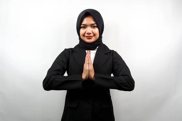 Schöne Asiatische Junge Muslimische Geschäftsfrau Mit Den Händen Gesicht Entschuldigend — Stockfoto