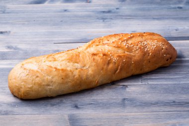 Susamlı ev yapımı ekmek.