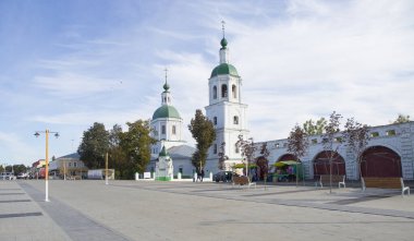 Zaraysk Rusya - 18 Eylül 2021: Kutsal Üçlü Kilisesi