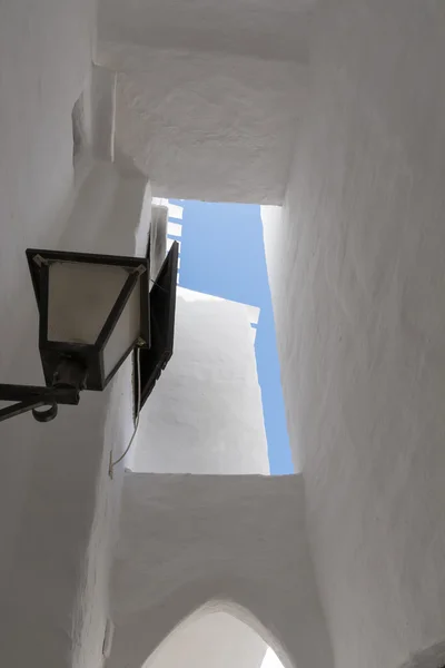 アーケードの照明、メノルカ、スペインの詳細 — ストック写真