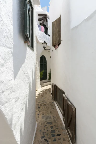 Callejón de Binibeca pueblo blanco, Menorca, España Fotos de stock libres de derechos
