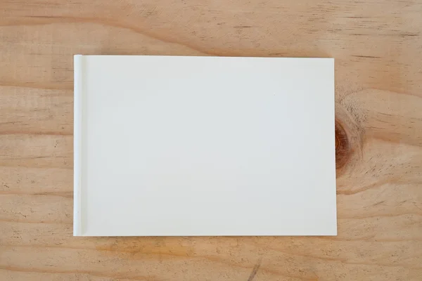 Quaderno sul tavolo — Foto Stock