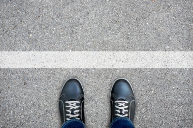 Siyah casual ayakkabı beyaz line daimi