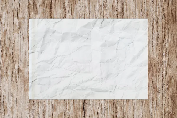 Beyaz boş buruşuk Kağıt ahşap tablo — Stok fotoğraf