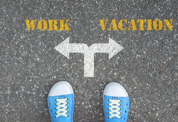 Çapraz yola - iş ya da tatil yapmak için karar