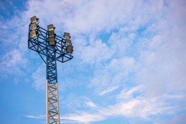 Bulutlu gökyüzü Stadyumu spot