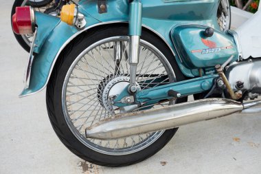 Motosiklet arka tekerlek, lastik, fren