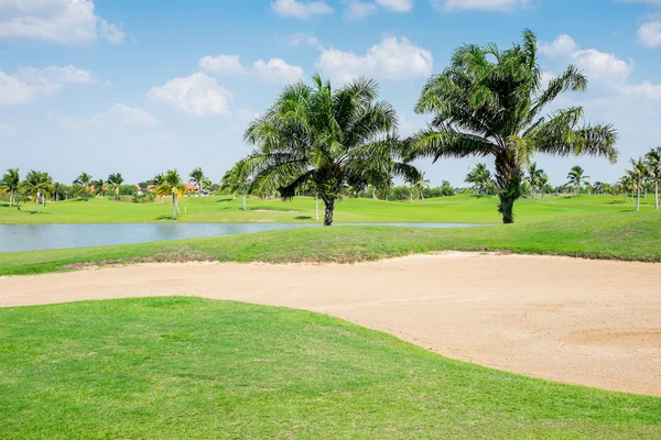 Beautiful golf course in thailand — Stock Photo, Image