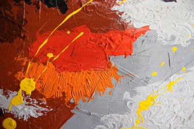 Kırmızı ve siyah el, fırça darbelerini yağlı boyayla çizmiş. Modern sanat. Çağdaş sanat. Soyut sanat geçmişi. Çadır bezi deseni üzerindeki yağlı boya, soyut akrilik resim