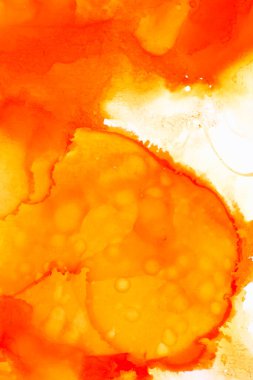 Sarı ve kırmızı alkol pankartı. Suluboya mürekkep. Soyut lüks sanat eserleri. Alkol arka plan mürekkebi tekniği.