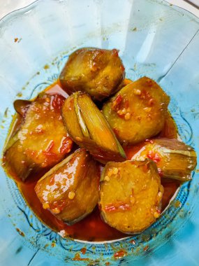 Lezzetli patlıcan kızartması.