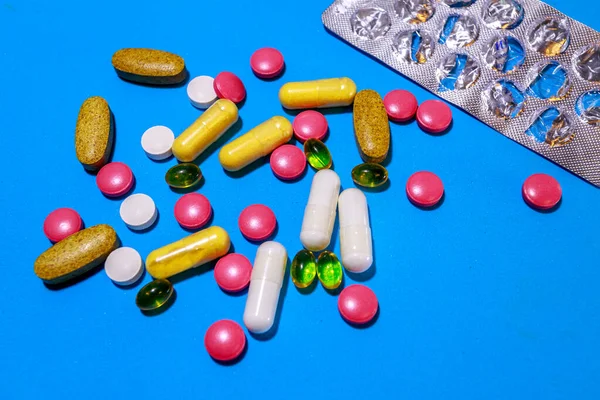 Vitamine e pillole — Foto Stock