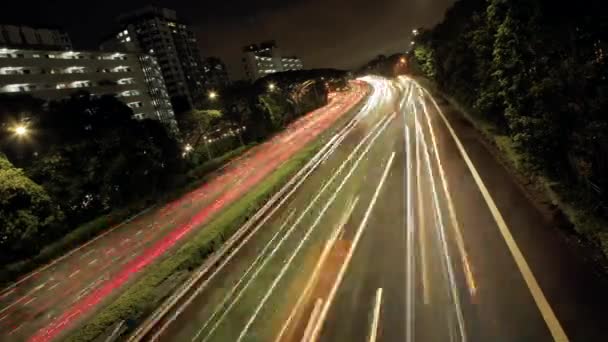 Exposición Nocturna Lapso Tiempo Los Semáforos Hora Pico Una Autopista — Vídeos de Stock