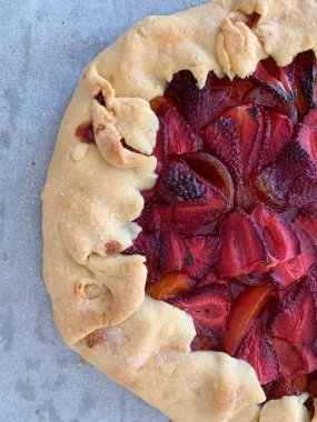 Geleneksel kır çileği galeti