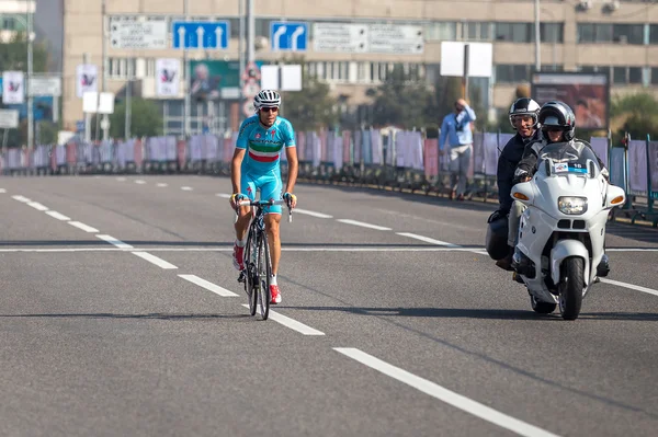 Astana Pro Team's captain Vincenzo Nibali approaching to finish / Cycle Race "Tour of Almaty 2014" / Almaty, Kazakhstan, October 2014 — стоковое фото