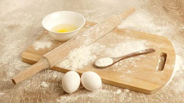 Basic ingredients for baking — Stock Photo, Image