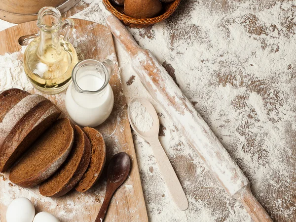 Fresh bread. Baking still life — Stock Photo, Image