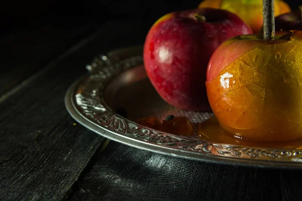 Pommes Fraîches Raisins Dans Glaçage Caramel — Photo