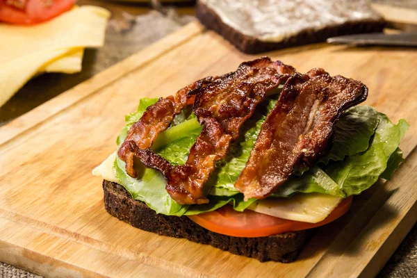 Sandwich con tocino — Foto de Stock