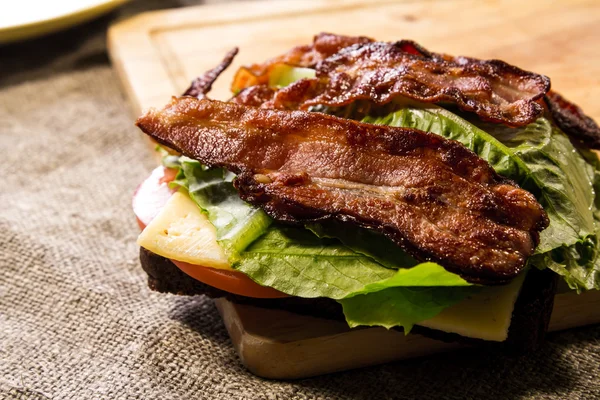 Sandwich con tocino — Foto de Stock