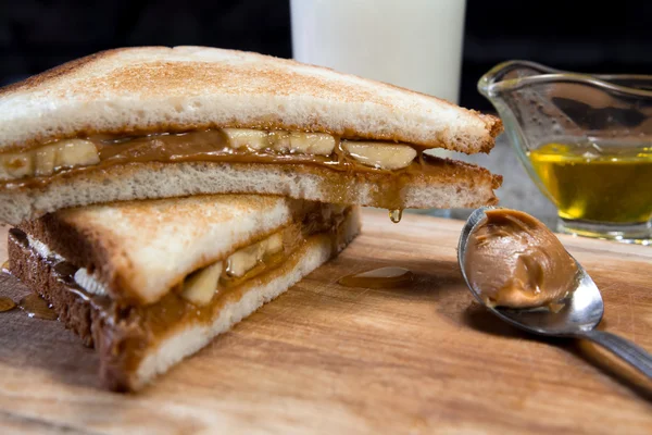 Sandwich de plátano con mantequilla de maní Imagen De Stock