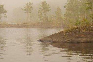 Valaam adasının taş kıyıları
